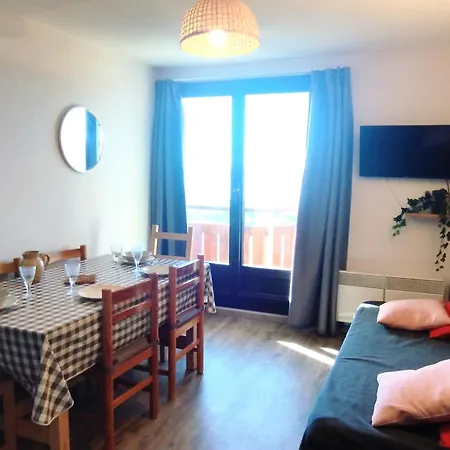 Apartament 2 Pieces Au Pied Des Pistes, 1 Chambre, 141 M², Ascenseur, Casier - Fr-1-771-34 Les Adrets