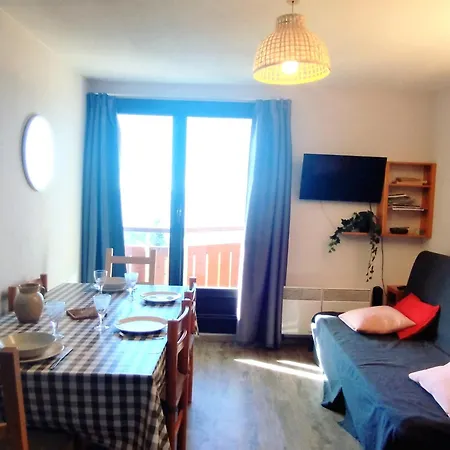 2 Pieces Au Pied Des Pistes, 1 Chambre, 141 M², Ascenseur, Casier - Fr-1-771-34 Apartament